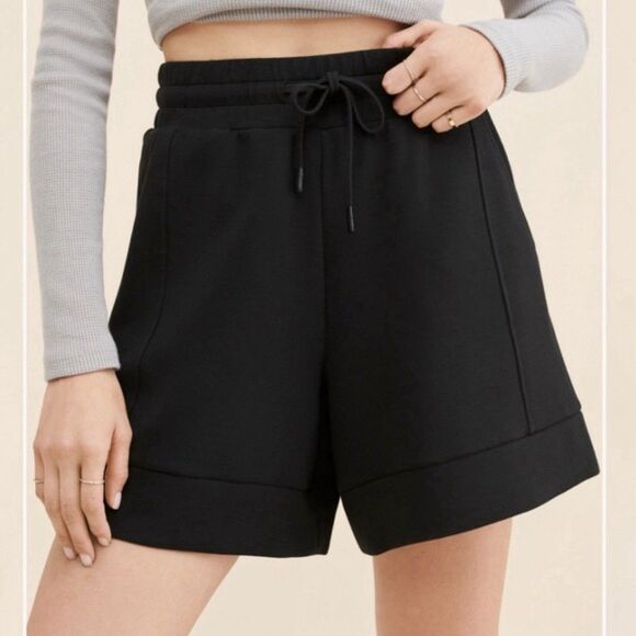 Varley Alder Shorts Women’s Medium Black Double Soft High Rise Pockets 5.5” Cozy - Picture 1 of 10